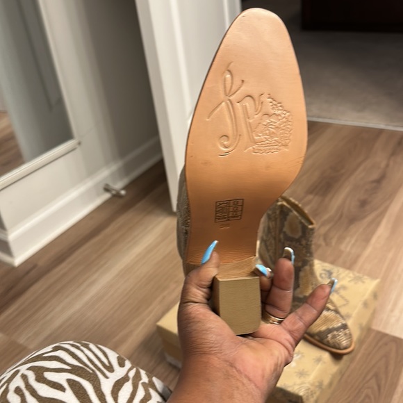 🔥🔥NWT Free People Snake color Boots🔥🔥No Description Needed they speak loud💋 - Picture 4 of 9